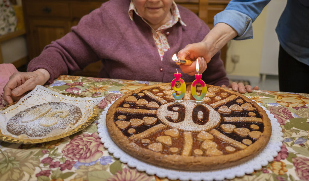 מצגת ליום הולדת 90